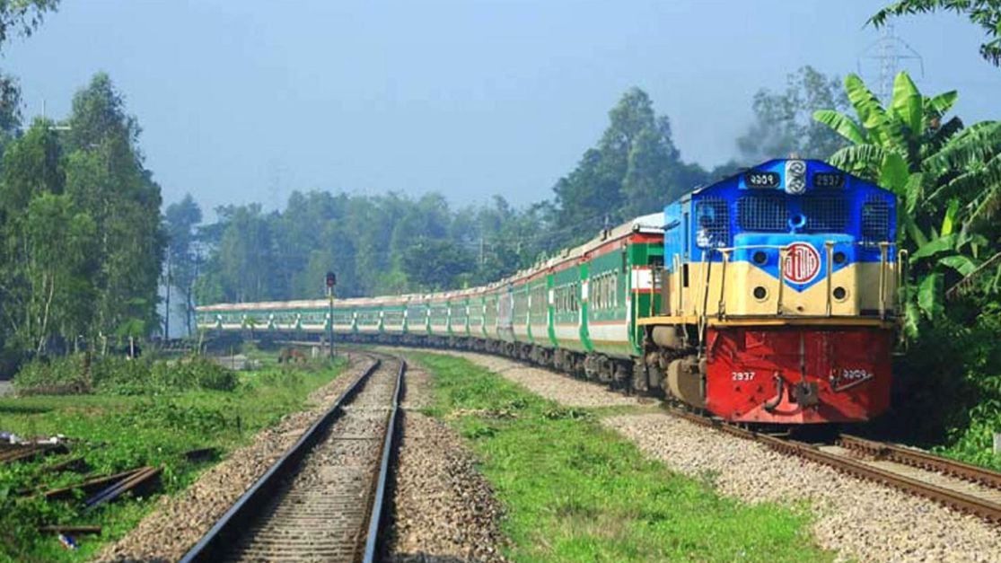 ঈদে ট্রেনের অগ্রিম টিকিট বিক্রি শুরু ১৩ই মে