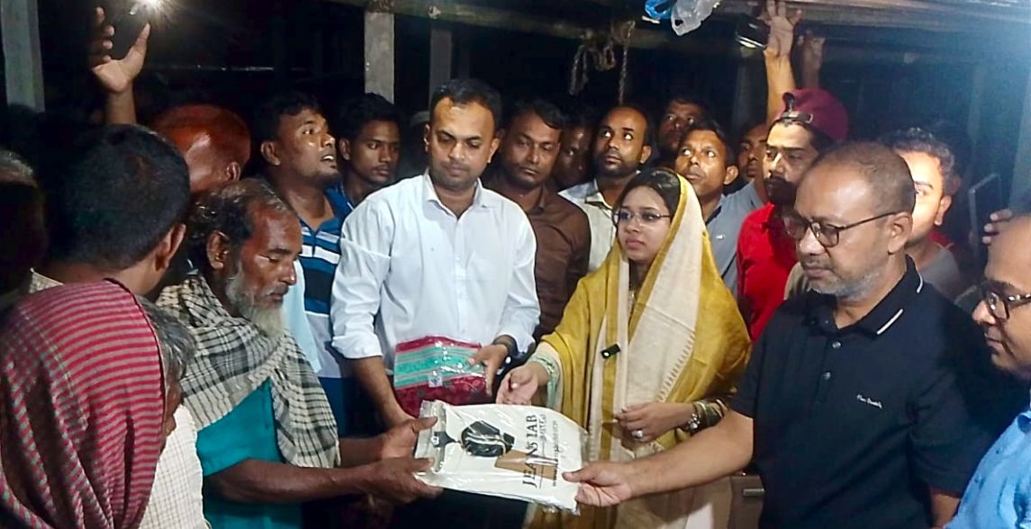 শেরপুরে অগ্নিকাণ্ডে ক্ষতিগ্রস্ত পরিবারের পাশে এমপি ডাঃ সানসিলা জেবরিন প্রিয়াঙ্কা