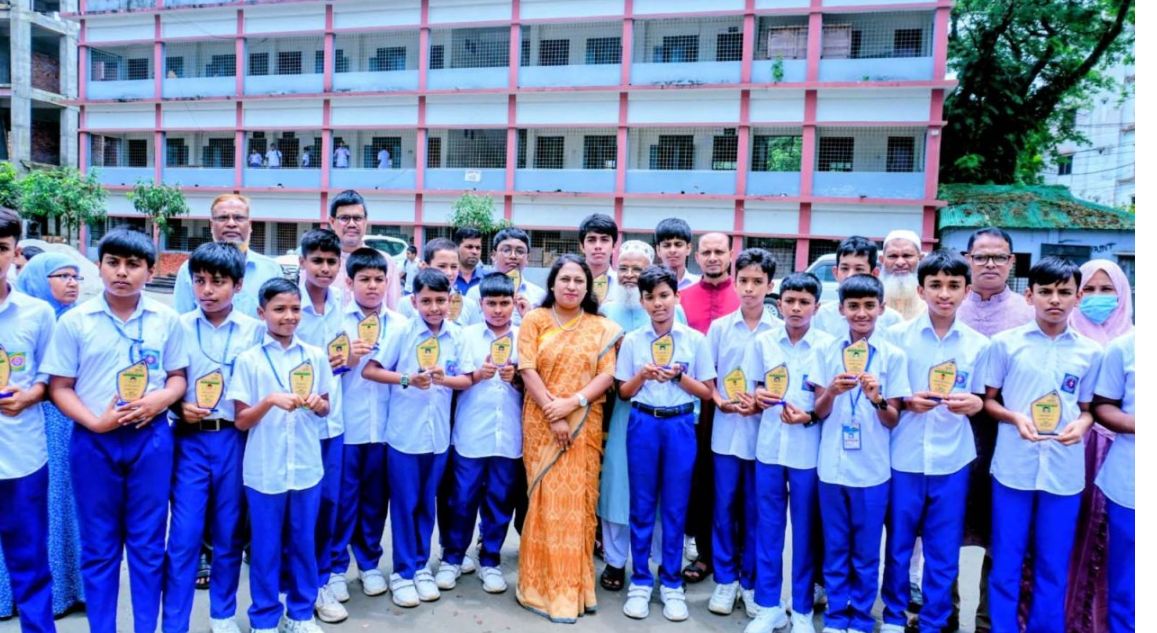 শেরপুর সরকারি ভিক্টোরিয়া একাডেমির বৃত্তি পাওয়া শিক্ষার্থীদের সংবর্ধনা