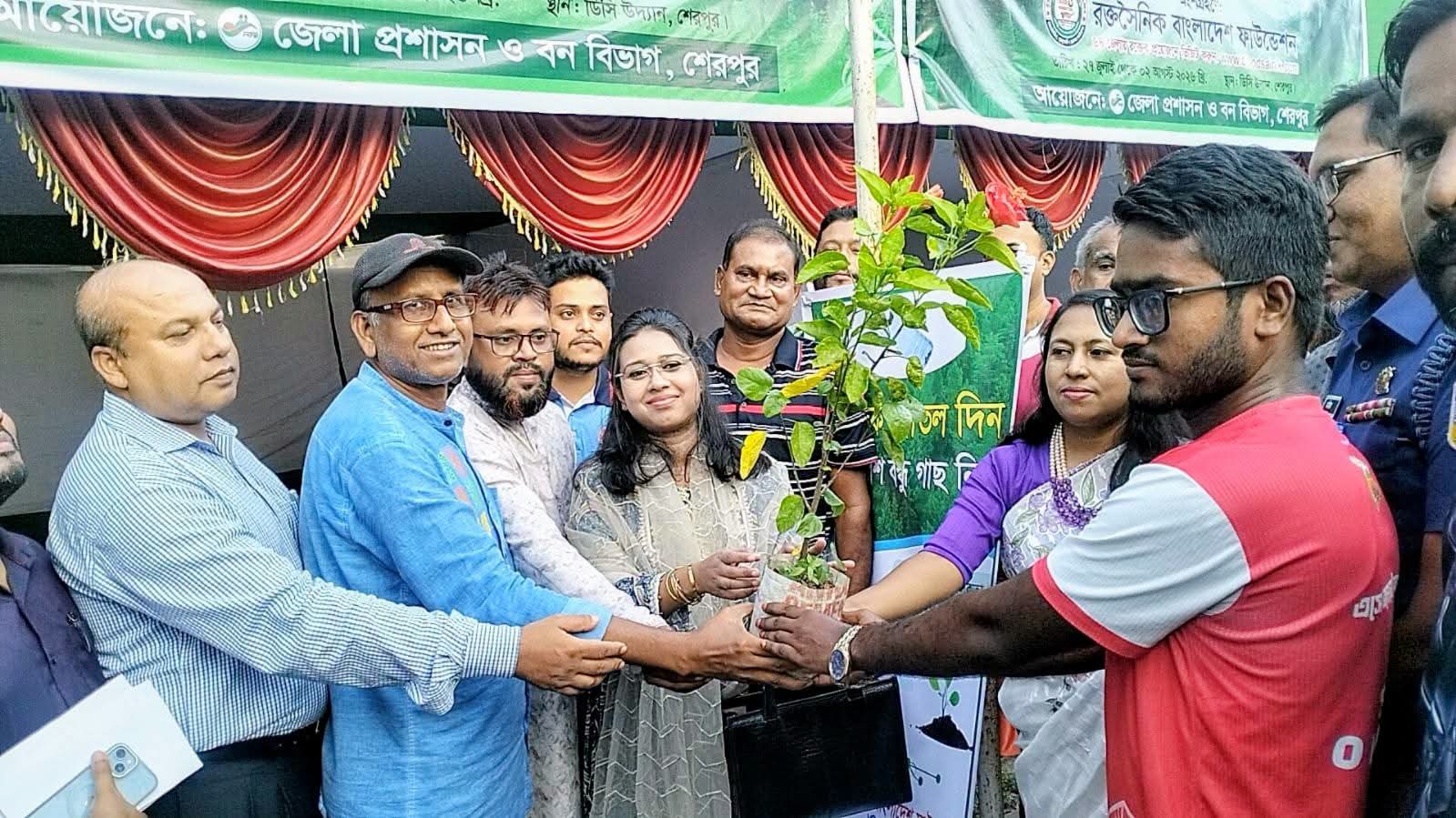 শেরপুরে বৃক্ষরোপণ ও বৃক্ষমেলার উদ্বোধন
