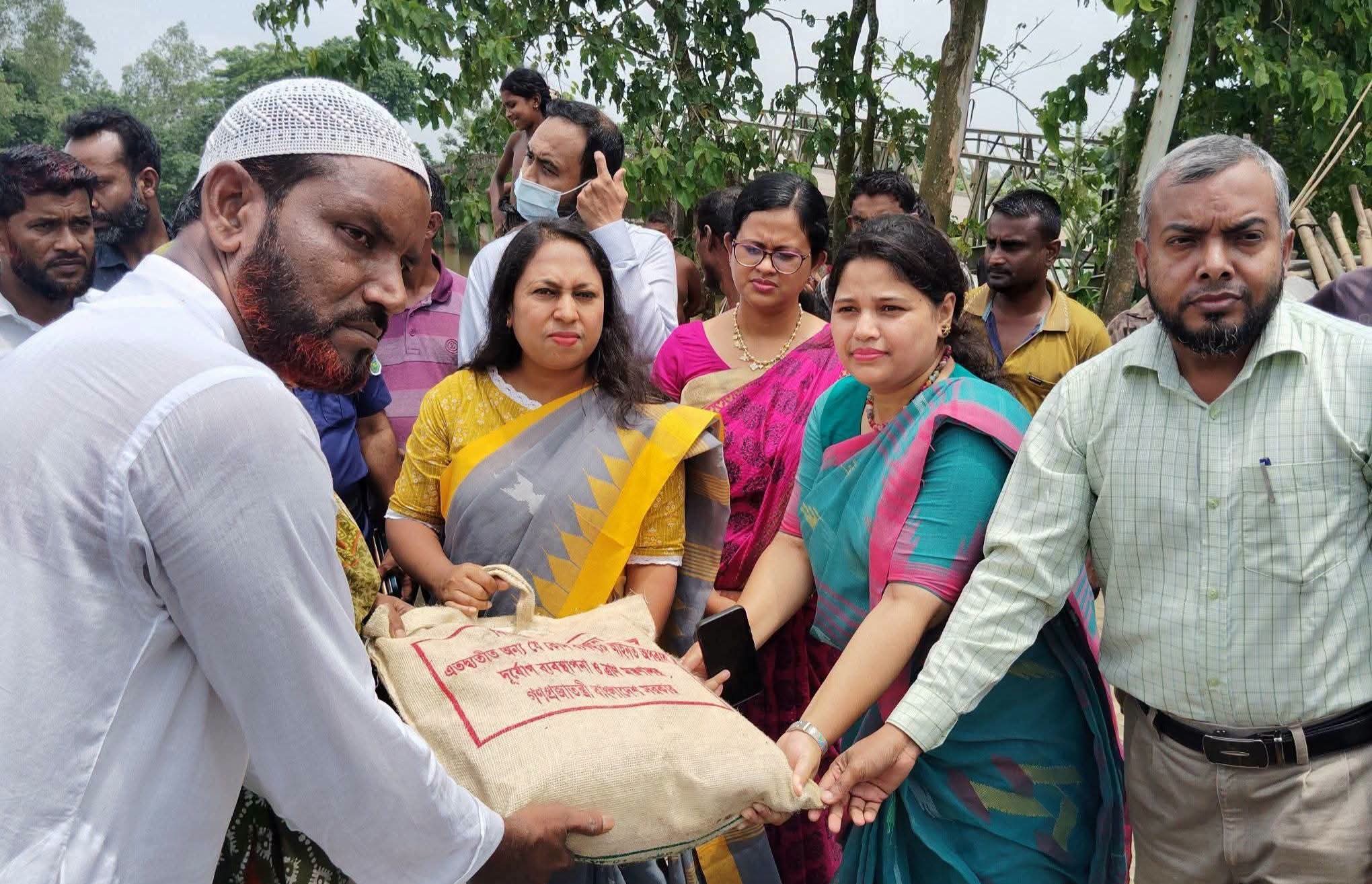 শ্রীবরদীতে বন্যাদুর্গত মানুষের জন্য মানবিক সহায়তা