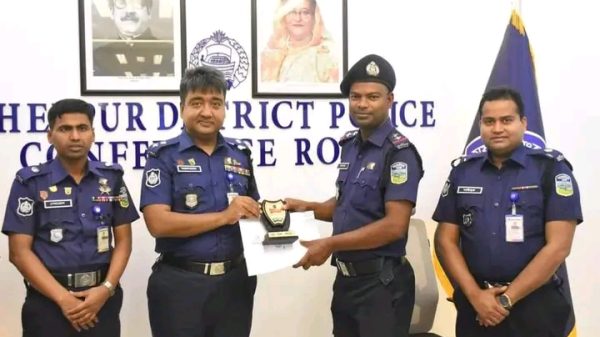 শেরপুর জেলার শ্রেষ্ঠ ট্রাফিক প্রসিকিউশন দাখিলকারী কর্মকর্তা নির্বাচিত হলেন সার্জেন্ট রুবেল