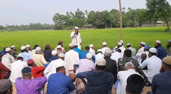 নকলার চরকৈয়া গ্রামে আজ ঈদ 
