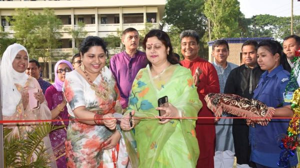 ঈদ-উল-ফিতর উপলক্ষে পুনাক শেরপুরের ব্যতিক্রমধর্মী উদ্যোগে ‘‘জনতার পুলিশ ষ্টোর’’ এর উদ্বোধন