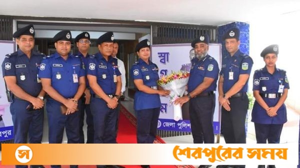 শেরপুরে ময়মনসিংহ রেঞ্জের অতিরিক্ত ডিআইজিকে উষ্ণ অভ্যর্থনা জানালেন পুলিশ সুপার মোনালিসা বেগম
