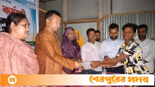 ঝিনাইগাতীতে এসএমএ ওয়ারেজ নাইম মডেল কলেজের ছাত্র-ছাত্রীদের মাঝে বৃত্তি প্রদান