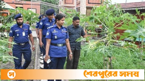 শেরপুর পুলিশ লাইন্সের পতিত জমিতে সবজির বাগান পরিদর্শন করেন পুলিশ সুপার মোনালিসা বেগম