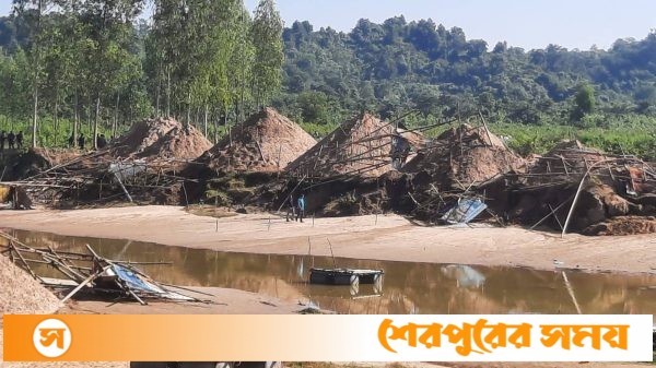 ঝিনাইগাতীতে অবৈধভাবে বালু উত্তোলন ও পরিবহনের দায়ে ৫০ হাজার টাকা জরিমানা