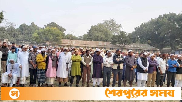 রাণীশংকৈলে অবসরপ্রাপ্ত প্রধান শিক্ষক রিয়াজুল ইসলামের জানাযা সম্পূর্ণ