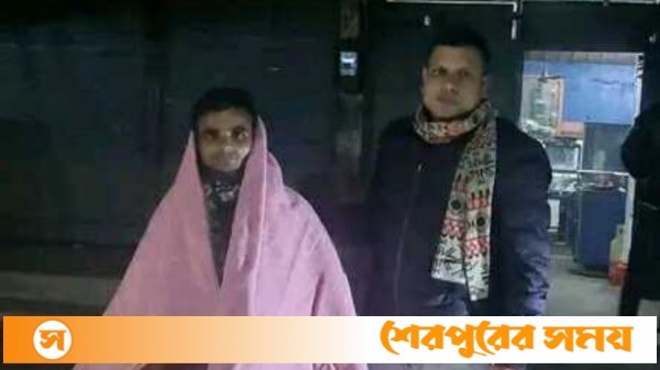 অসহায় শীতার্ত মানুষদের কম্বল বিতরণ করেন ওসি কাইয়ুম খান সিদ্দিকী