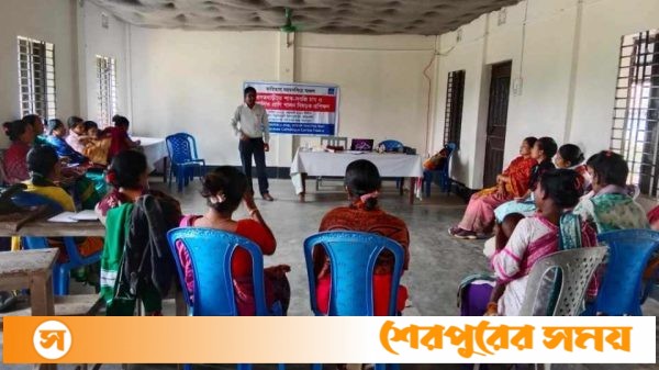 হালুয়াঘাটে কারিতাস আলোক প্রকল্পের অধীনে ২ দিনব্যাপী শাক সবজি চাষ ও গৃহ পালিত প্রাণী পালন বিষয়ক প্রশিক্ষণ