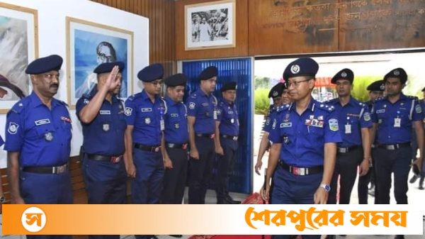 ময়মনসিংহ রেঞ্জের ডিআইজি শাহ আবিদ হোসেন শেরপুর পুলিশ সুপার কার্যালয় বার্ষিক পরিদর্শন করেন