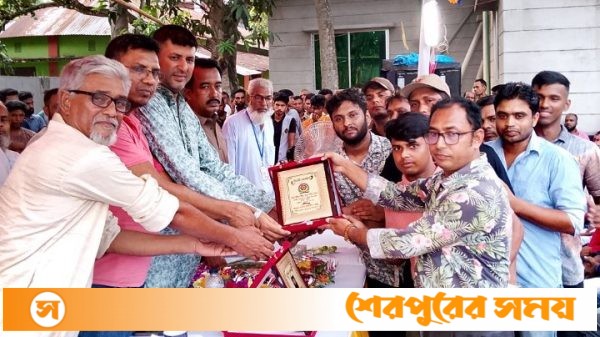 শ্রীপুর নব-নির্বাচিত উপজেলা চেয়ারম্যান রাজনকে বিজয়ী সংবর্ধনা