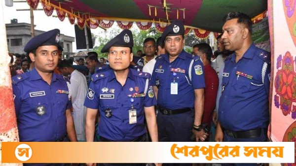 শেরপুরে কোরবানীর পশুর হাট পরিদর্শন করলেন পুলিশ সুপার আকরামুল হোসেন