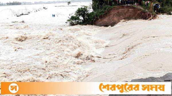 হবিগঞ্জে টানা বৃষ্টিপাত ও পাহাড়ি ঢলের পানিতে প্লাবিত হচ্ছে নিম্নাঞ্চল