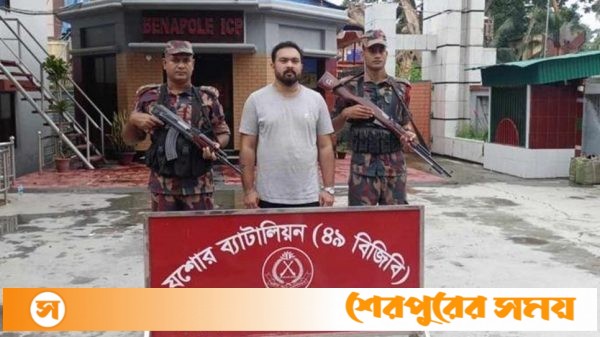 ভারতে পালিয়ে যাওয়ার সময় বেনাপোল চেকপোস্ট থেকে ছাত্রলীগ নেতা আটক