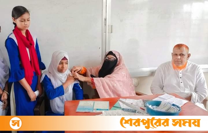 বাজিতখিলা আমির আলী সরকার উচ্চবিদ্যালয়ে এইচপিভি টিকাদান ক্যাম্পেইন অনুষ্ঠিত