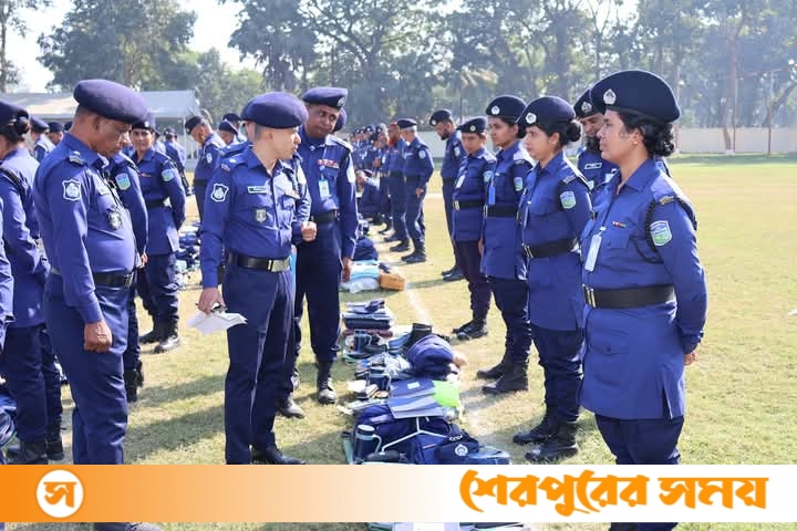 শেরপুর জেলার পুলিশ সদস্যদের মাসিক কিট প্যারেড অনুষ্ঠিত