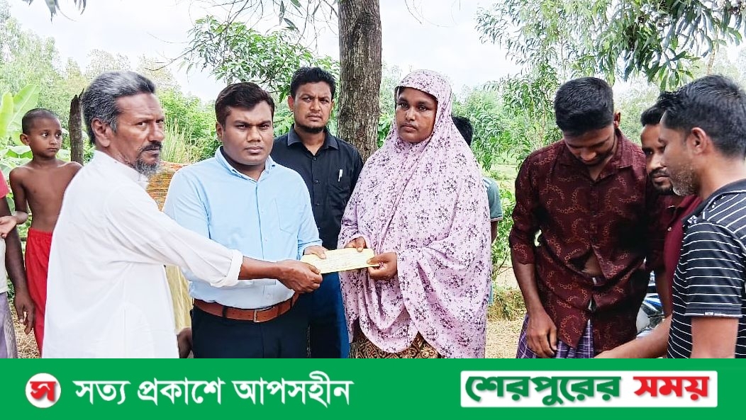 ঝিনাইগাতীতে হাতির আক্রমণে নিহত ২ পরিবারকে আর্থিক অনুদানসহ খাদ্যসামগ্রী প্রদান করলেন ইউএনও আশরাফুল আলম রাসেল