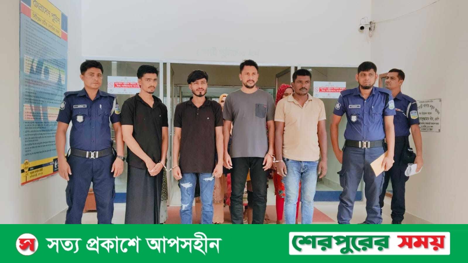 ভারত থেকে অনুপ্রবেশের অভিযোগে নারী ও শিশুসহ ১১ বাংলাদেশি গ্রেফতার