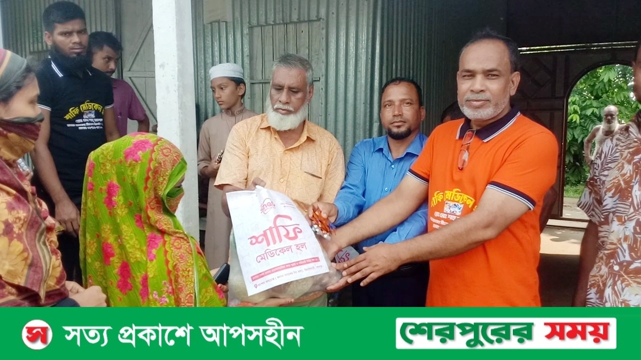 ঝিনাইগাতীতে বন্যায় ক্ষতিগ্রস্তদের মাঝে খাদ্য সামগ্রী ও ঔষধ বিতরণ