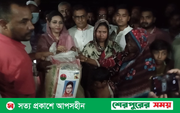 শেরপুরে আগুনে পুড়ে যাওয়া ক্ষতিগ্রস্ত পরিবারের পাশে ডা. সানসিলা জেবরিন প্রিয়াংকা