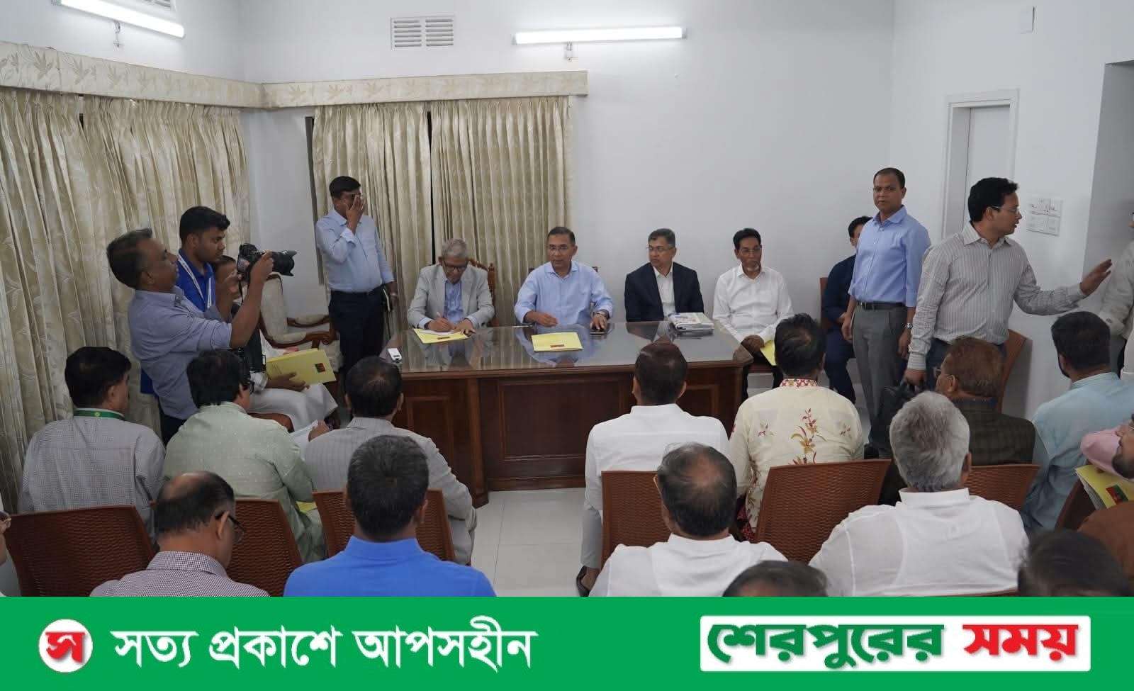 প্রধানমন্ত্রী হয়ে প্রথমবার দলের কেন্দ্রীয় কার্যালয়ে চেয়ারম্যান তারেক রহমান