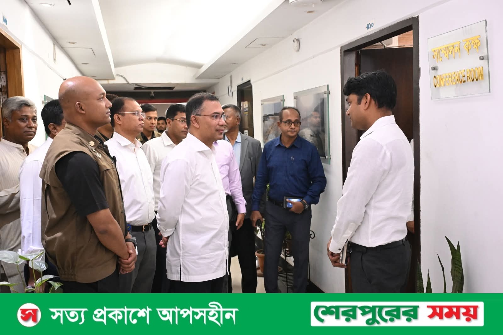 হঠাৎ বিভিন্ন মন্ত্রণালয়ে প্রধানমন্ত্রী তারেক রহমানের পরিদর্শন